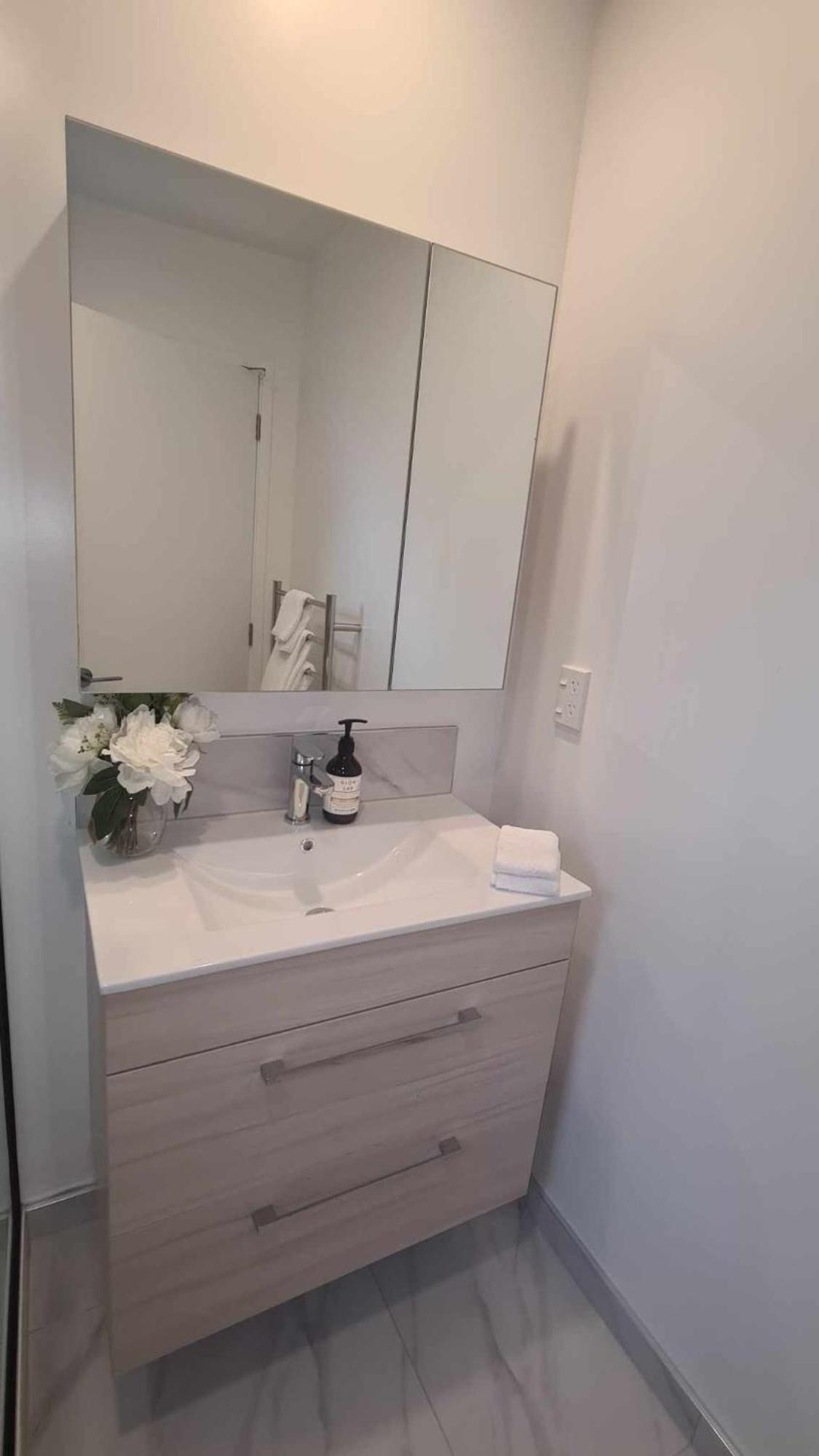 Cute On Cashel 10 Apartman Christchurch Kültér fotó